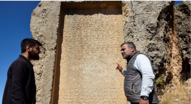 3 bin yıllık taş kitabe, ilk günkü ihtişamını koruyor