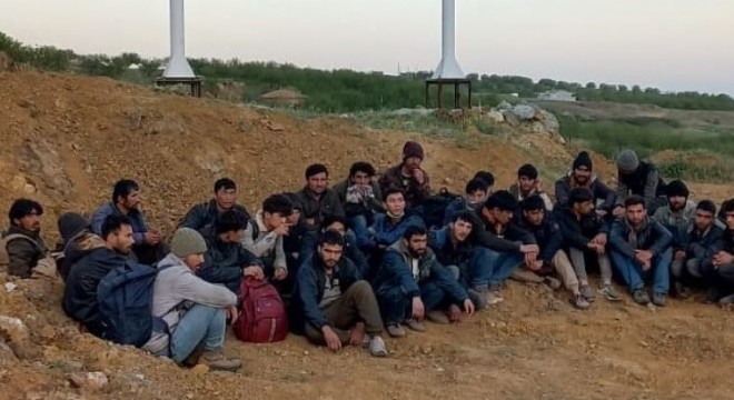 32 kaçak göçmen yakalandı
