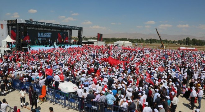 “Bizim medeniyetimiz bir fetih medeniyetidir”