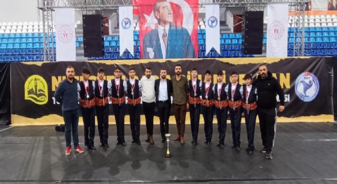Büyükşehir Halk Oyunları ekibi Türkiye şampiyonu oldu
