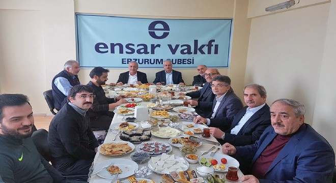 Çomaklı Ensar Vakfı’nı ziyaret etti