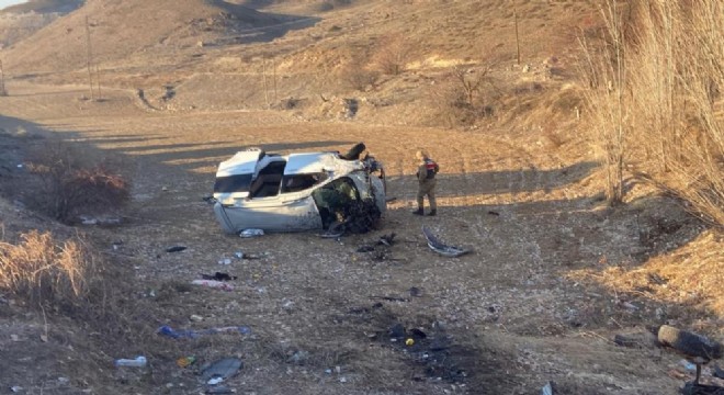 Erzincan yolunda trafik kazası: 4 yaralı