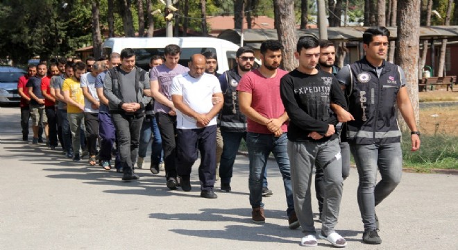 FETÖ operasyonunda 13 askere gözaltı