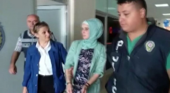 Hamile görüntüsündeki kadının üzerinden uyuşturucu çıktı