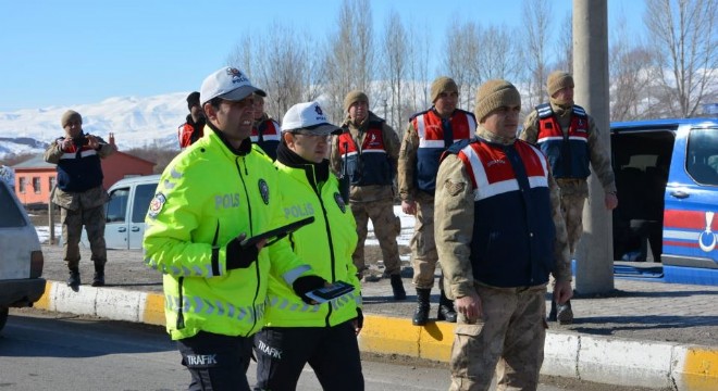 Jandarma’dan trafikte drone ile uygulama