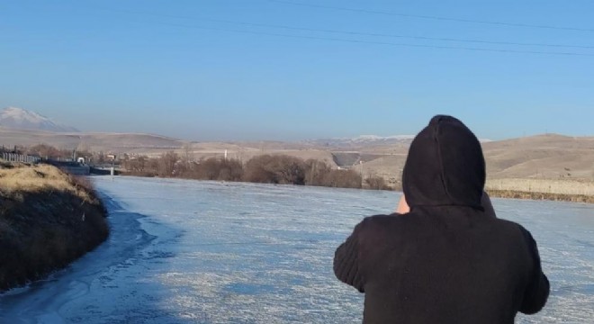 Karasu Nehri ve HES Baraj Gölü buz tuttu