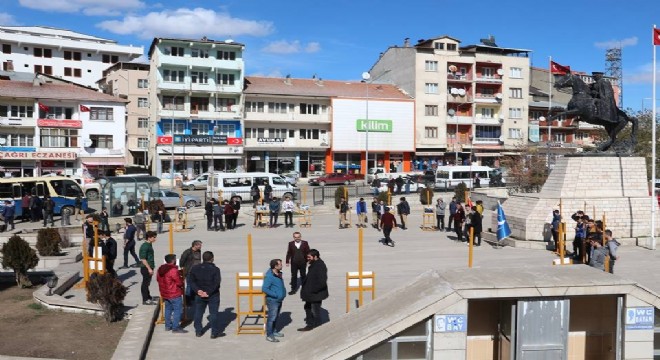 Oltu Ülkü Ocakları Hocalı şehitlerini andı