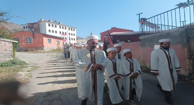 Pasinler de hafızlar icazet aldı