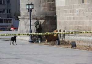 Yakutiye’de şüpheli paket fünye ile imha edildi 