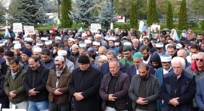 Sinvar için gıyabi cenaze namazı kılındı