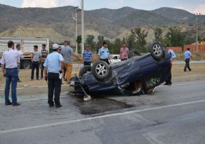 İstanbul’dan Erzurum’a gelirken kaza geçirdiler