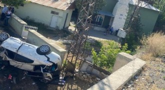 Horasan'da feci kaza: 3 ölü, 4 yaralı