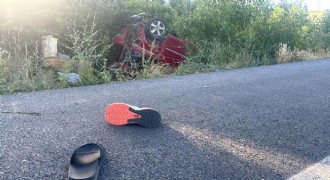 Sivas yolunda araç şarampole devrildi: 6 yaralı